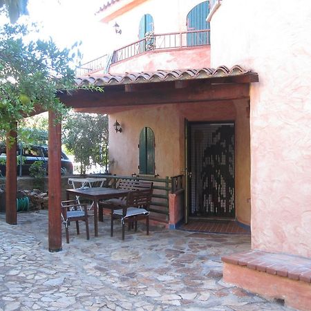 Villa Le Ginestre Ла-Калетта Номер фото