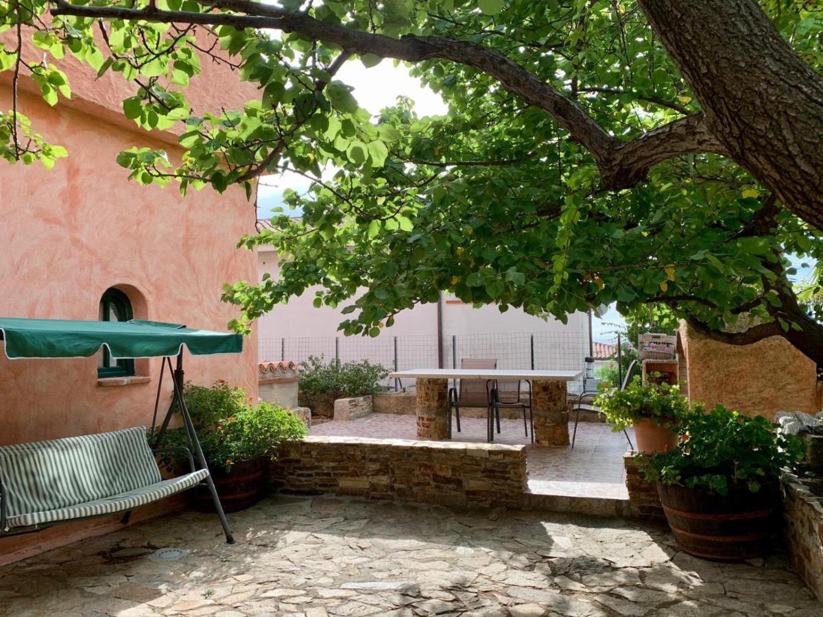 Villa Le Ginestre Ла-Калетта Экстерьер фото